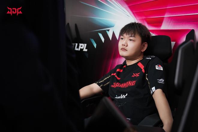 在进攻端 在进攻端