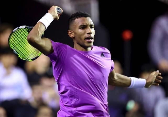 恰好填补了 恰好填补了