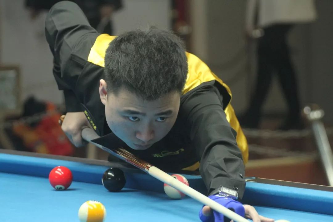 伍家朗凭借 伍家朗凭借